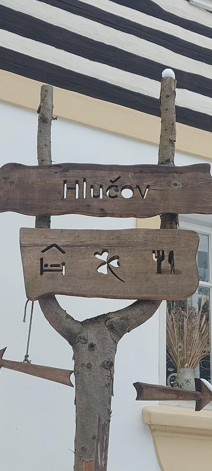 Hlucov Lesni Chalupa Kokorin ภายนอก รูปภาพ